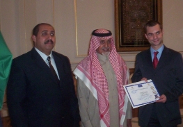 GALLERY 2-DR.NADER M. OBEID SPEECH AND AWARDING CERTIFICATES_007